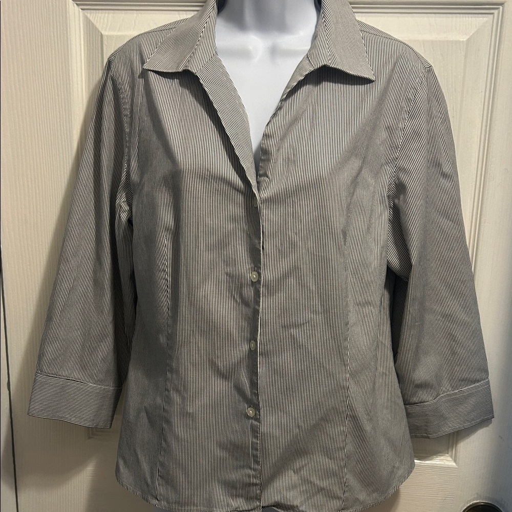 Jones New York Gray Striped Blouse